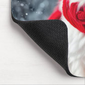 Weiße Katze mit rotem Wintertraf Mousepad (Ecke)