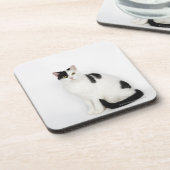 Weiße Katze mit schwarzen Flecken Getränkeuntersetzer (Linke Seite)