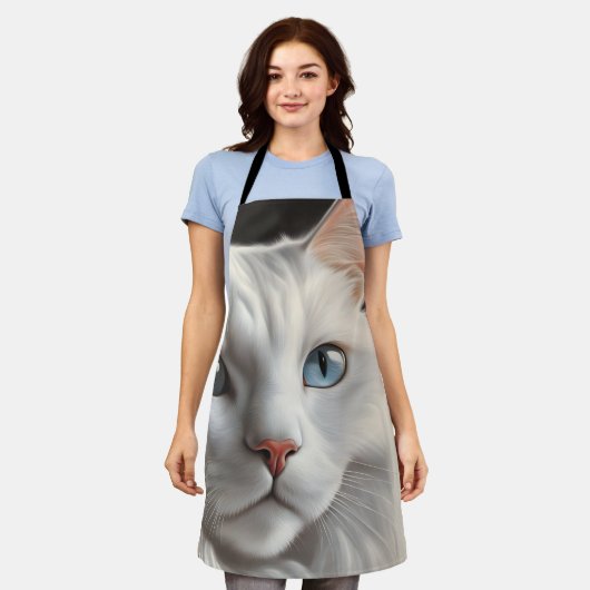 Weiße Katze Schürze (Getragen)