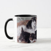 Weiße Katze und ihre Kätzchen von Henriette Ronner Tasse (Links)
