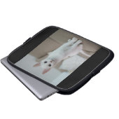 Weiße Katze | Zazzle_Growshop. Laptopschutzhülle (Vorne Knopf)