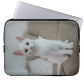 Weiße Katze | Zazzle_Growshop. Laptopschutzhülle (Vorderseite)