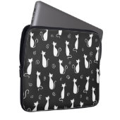 Weiße Katzen Muster auf schwarz Laptopschutzhülle (Vorne Rechts)