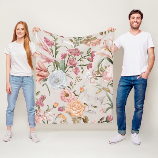 Weiße Katzen rosa Rosen floral Fleecedecke (Beispiel)