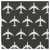 Weiße KC-135 Tankflugzeug auf schwarz Stoff (Nahaufnahme)