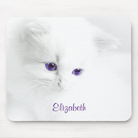 Weiße Kitte mit Lila Augen Personalisiert Mousepad (Vorne)