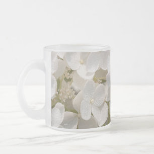 Weiße kleine Blumen Mattglastasse