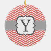 Weiße Korallen-Monogramm-Letter Y Zickzack Keramikornament (Hinten)