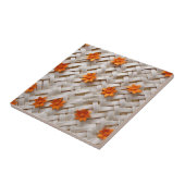 Weiße Korbflechte Textur mit orangen Blume Fliese (Seite)