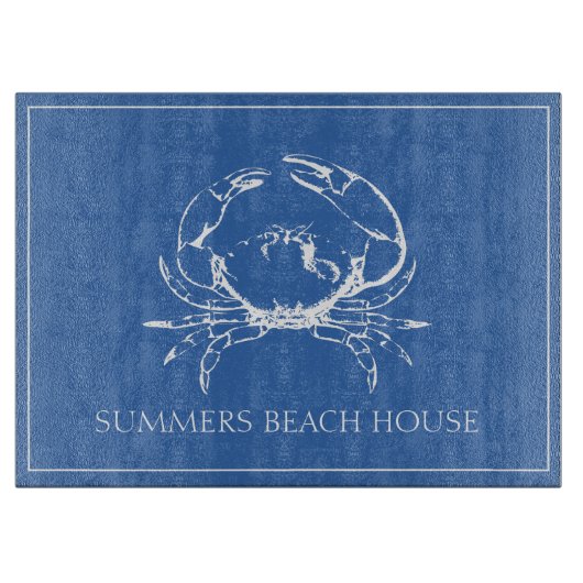 Weiße Krabbe an der Küste auf Personalisiertem kla Schneidebrett (Vorderseite)