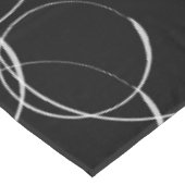Weiße Kreismuster Tischdecke (Schrägansicht)