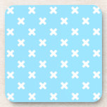 Weiße Kreuzstiche auf Babyblau Getränkeuntersetzer<br><div class="desc">Weiße Kreuzstiche auf Babyblau</div>