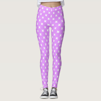 Weiße Kreuzstiche auf Lila Leggings