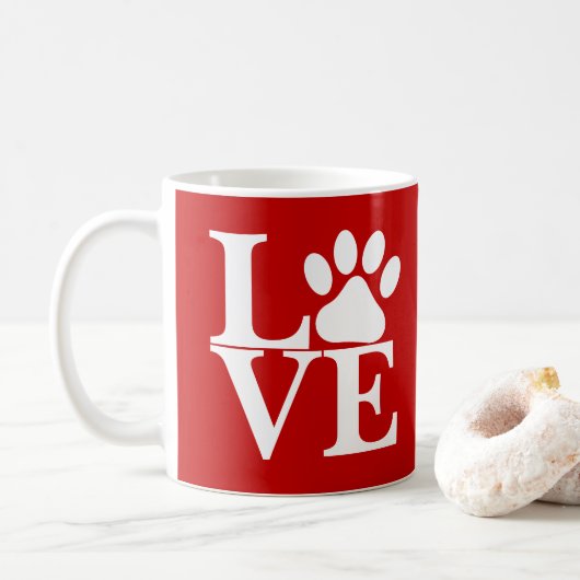 Weiße LIEBE Word Hundetyp auf rotem Hintergrund Kaffeetasse (Mit Donut)
