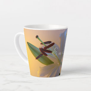 Weiße Lilie, Blume. Milchtasse