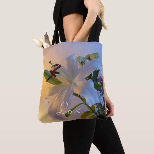 Weiße Lilie, Blume. Tasche (Von Nahem)