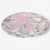 Weiße Lilien auf rosa Hintergrundbild Pappteller (Schrägansicht)