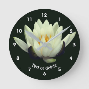 Weiße Lotus-Lilien-Blume Personalisiert Runde Wanduhr