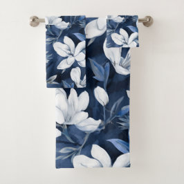 Weiße Magnolia-Blume, blauer Hintergrund Badhandtuch Set