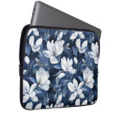 Weiße Magnolia-Blume, blauer Hintergrund Laptopschutzhülle (Vorne Rechts)
