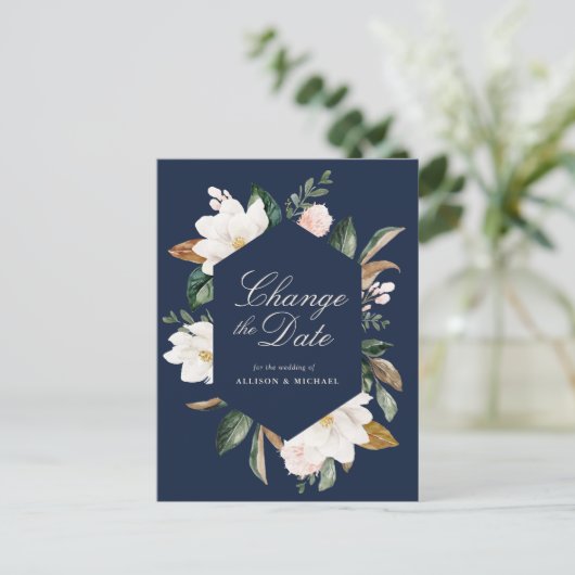 Weiße Magnolia Blumenmarinade Blau ändern das Datu Postkarte (Stehend Vorderseite)