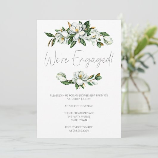Weiße Magnolia Flora Rustikale Verlobung Einladung (Stehend Vorderseite)