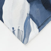 Weiße Magnolienmuster im Hintergrund, Fleecedecke (Ecke)