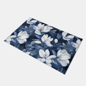 Weiße Magnolienmuster im Hintergrund, Fußmatte (Schrägansicht)