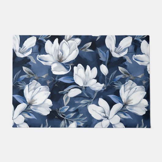 Weiße Magnolienmuster im Hintergrund, Fußmatte (Vorderseite)