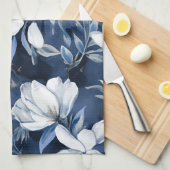 Weiße Magnolienmuster im Hintergrund, Geschirrtuch (Viertel Falte)
