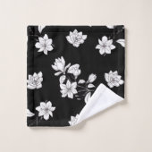 Weiße Magnolienzweige auf Schwarz Badhandtuch Set (Waschlappen)