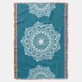 Weiße Mandala auf blauem Hintergrund Decke (Vorderseite Vertikal)