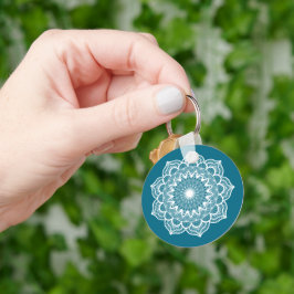 Weiße Mandala auf blauem Hintergrund Schlüsselanhänger