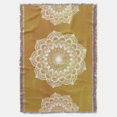 Weiße Mandala auf goldenem Hintergrund Decke (Vorderseite Vertikal)