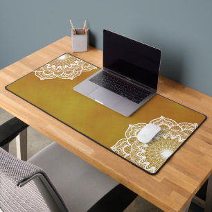 Weiße Mandala auf goldenem Hintergrund Schreibtischunterlage