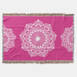 Weiße Mandala auf rosa Hintergrund Decke