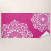 Weiße Mandala auf rosa Hintergrund Strandtuch (Vorderseite)