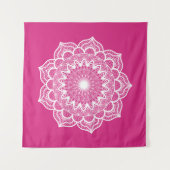 Weiße Mandala auf rosa Hintergrund Wandteppich (Vorderseite (Horizontal))