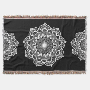 Weiße Mandala auf schwarzem Hintergrund Decke