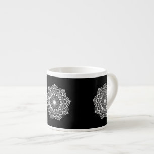 Weiße Mandala auf schwarzem Hintergrund Espressotasse