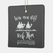 Weiße Männer suchen ihm noch Weihnachten Keramikornament (Links)