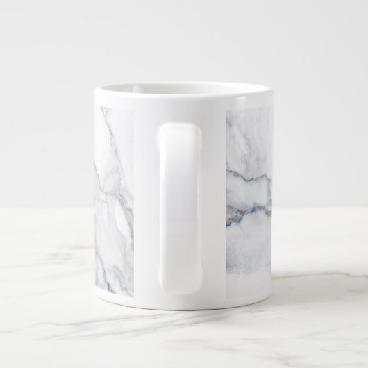 Weiße Marmorstruktur Jumbo-Tasse (Rückseite)