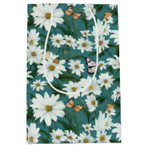 Weiße Milch und Schmetterlinge