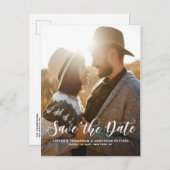 Weiße moderne klassische Kalligraphie Save the Dat Ankündigungspostkarte (Vorne/Hinten)