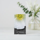 Weiße Mohnblume nach dem Regen Visitenkarte (Stehend Vorderseite)