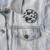 Weiße Mohnblumen auf Navy Button (Beispiel)