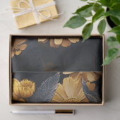 Weiße Motte unter gelben Blumen Seidenpapier (Geschenk)