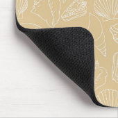 Weiße Muscheln auf sandfarbenem Beige Mousepad (Ecke)