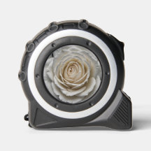 Weiße nasse Rose nahes Design