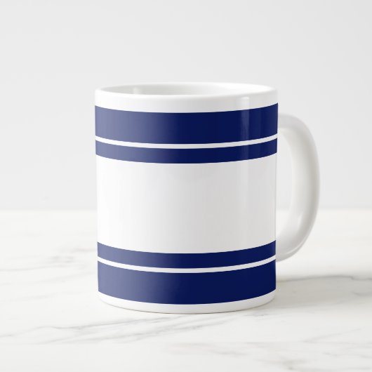 Weiße, nautische Racingstreifen auf blauem Navy Jumbo-Tasse (Vorderseite Rechts)
